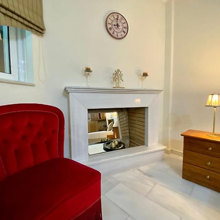 Nikos Apartment Спата Экстерьер фото