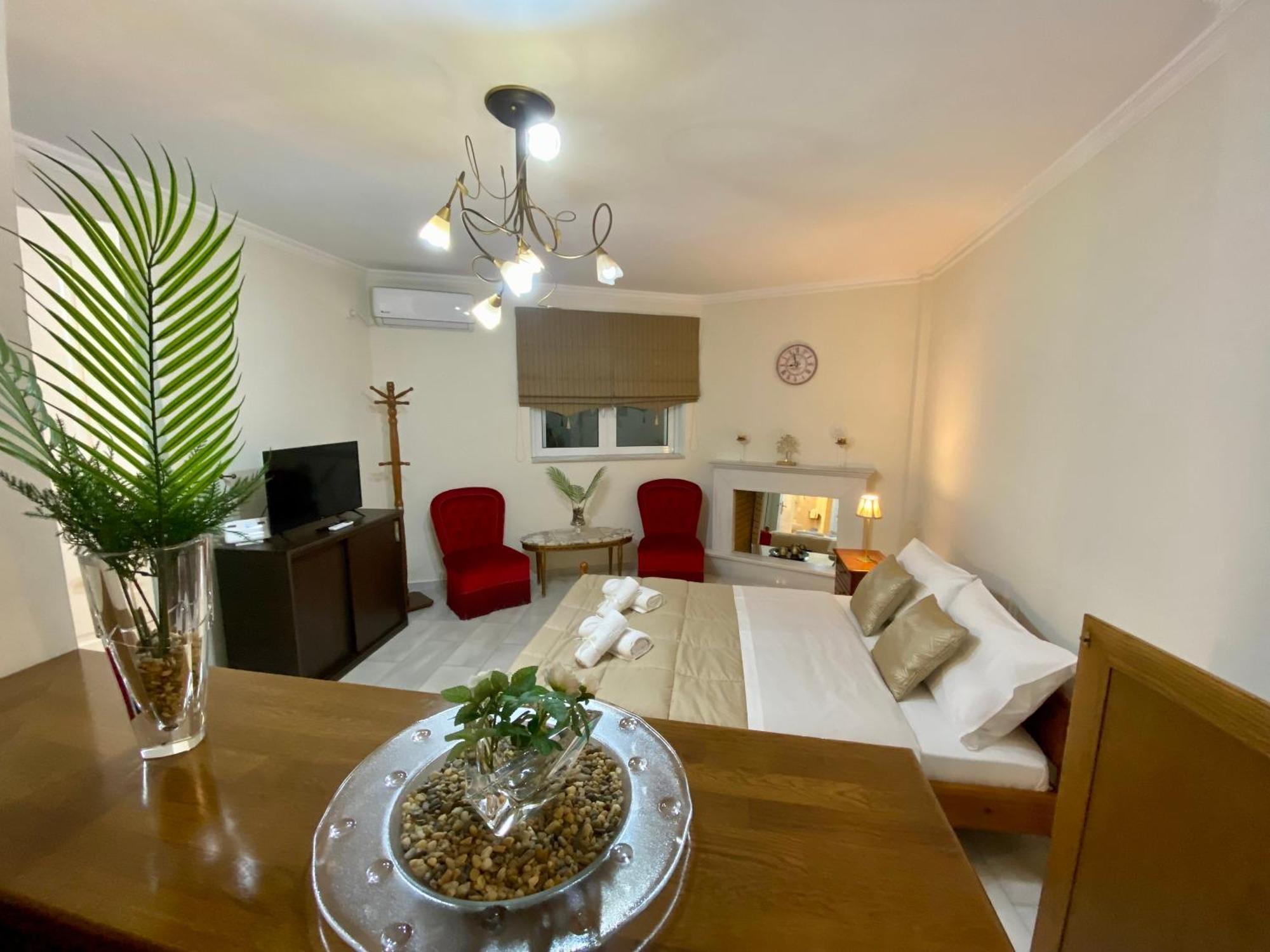 Nikos Apartment Спата Экстерьер фото