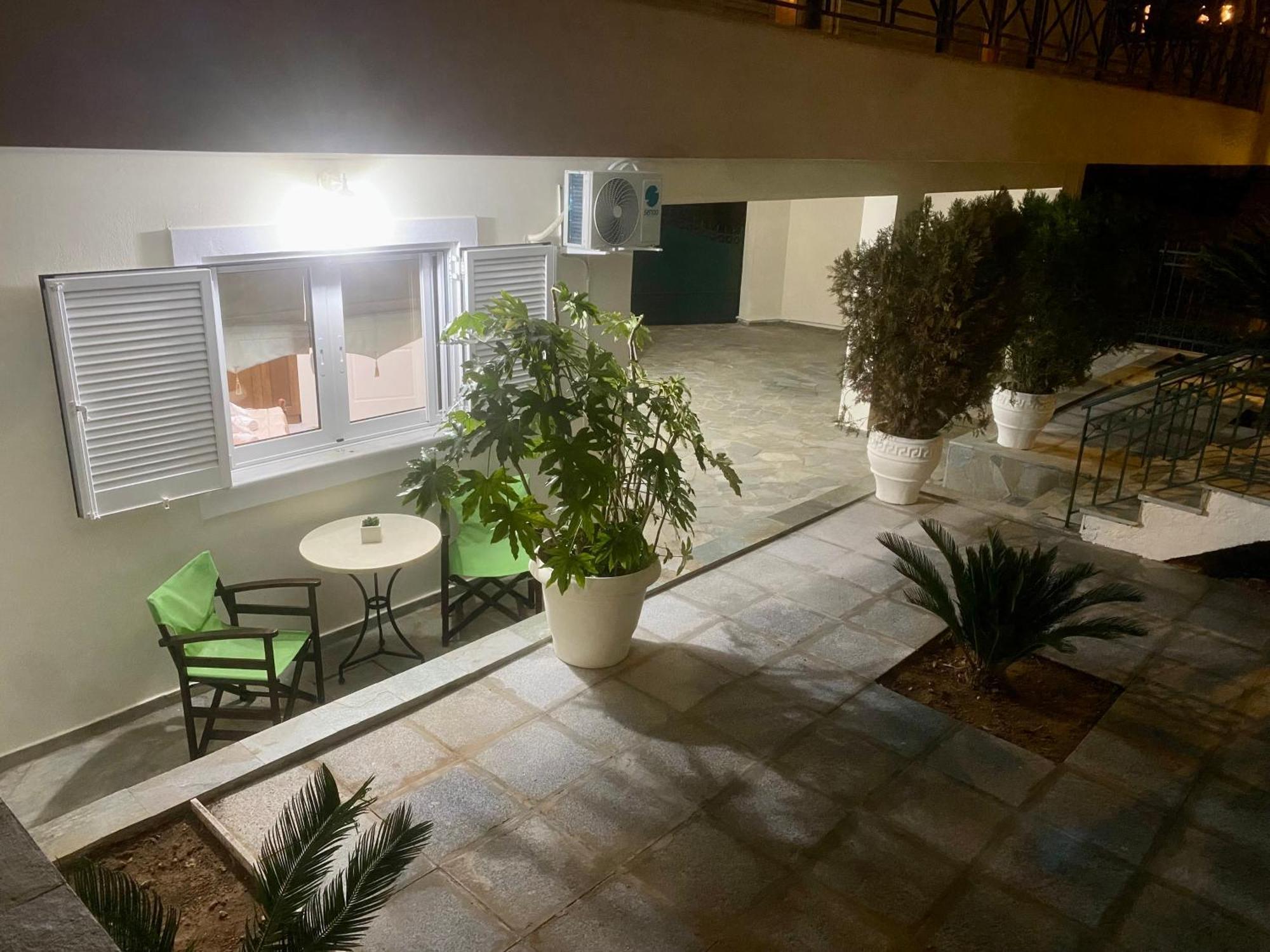 Nikos Apartment Спата Экстерьер фото